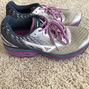 Mizuno Running Shoes 🏃🏻♀️